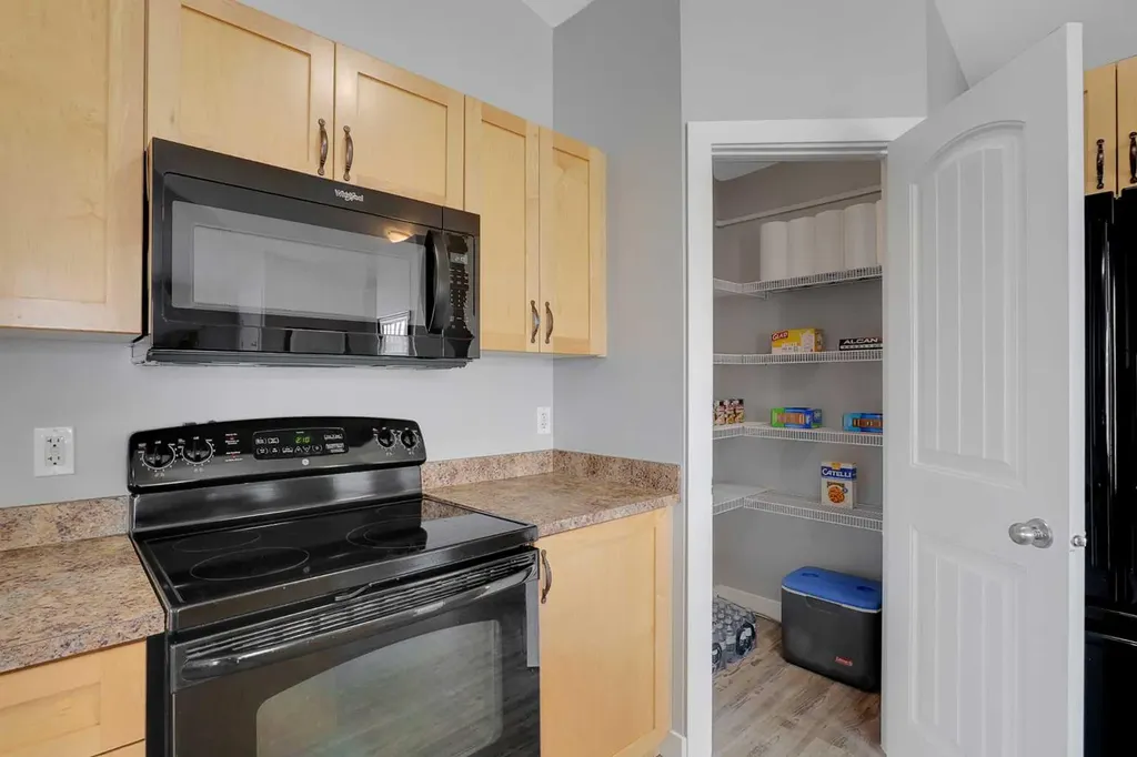 31 Jamieson Avenue Red Deer AB T4P 0H7