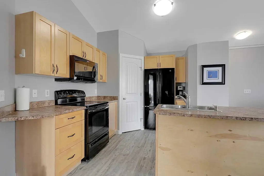 31 Jamieson Avenue Red Deer AB T4P 0H7
