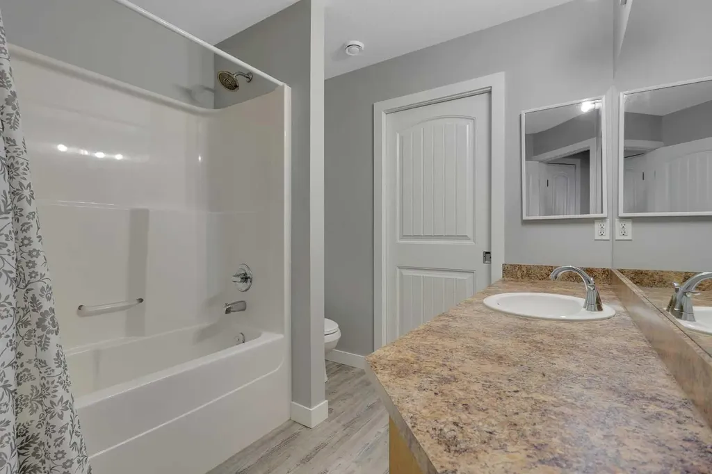 31 Jamieson Avenue Red Deer AB T4P 0H7