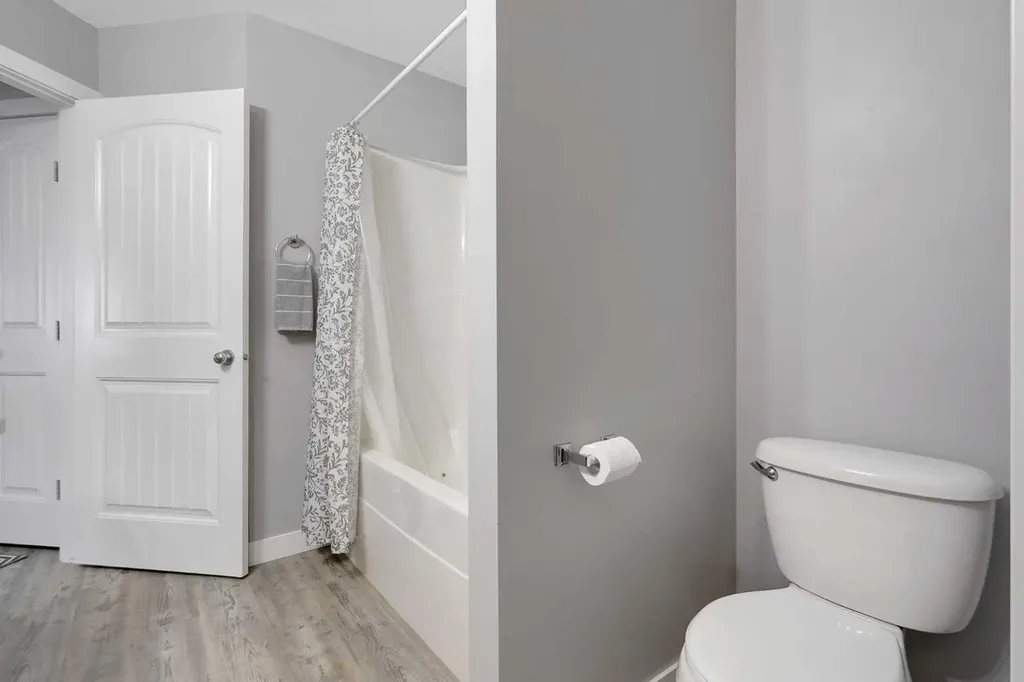 31 Jamieson Avenue Red Deer AB T4P 0H7