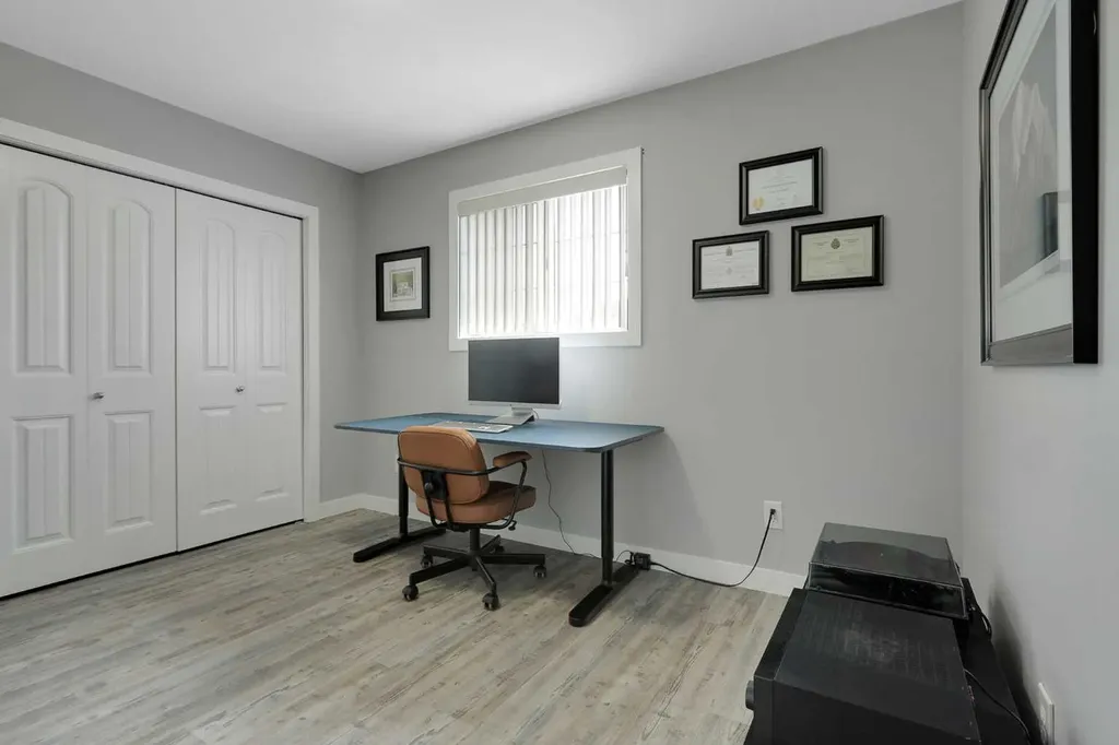 31 Jamieson Avenue Red Deer AB T4P 0H7