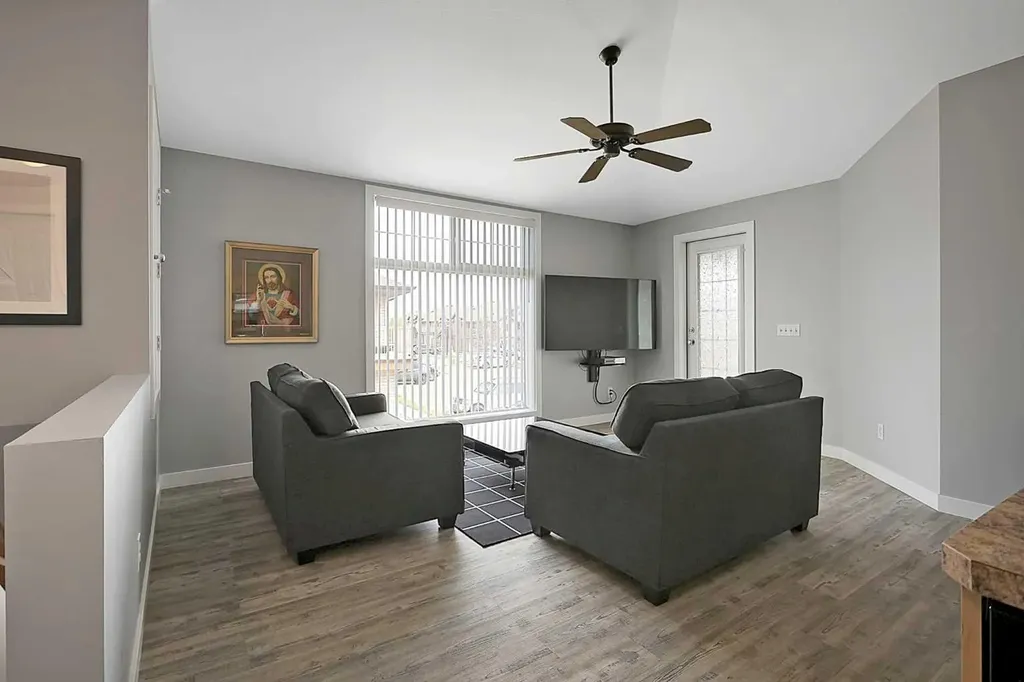 31 Jamieson Avenue Red Deer AB T4P 0H7