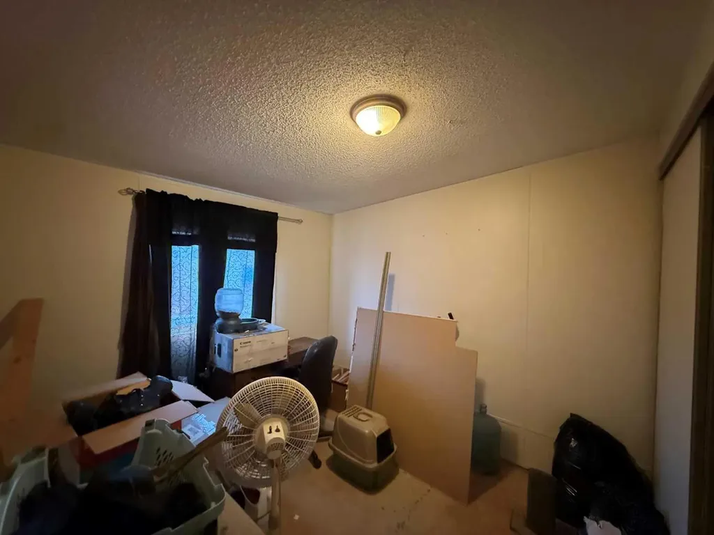195 Skogg Avenue Hinton AB T7V1A6