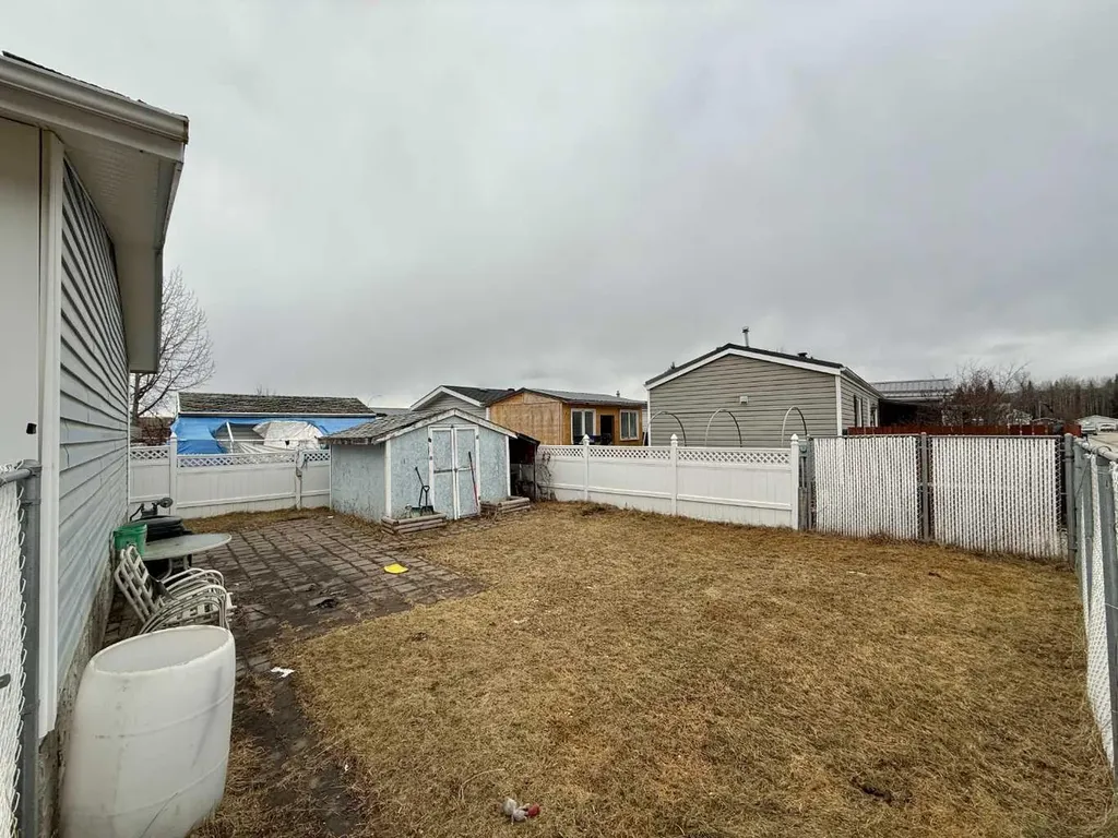 195 Skogg Avenue Hinton AB T7V1A6