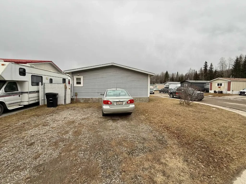 195 Skogg Avenue Hinton AB T7V1A6