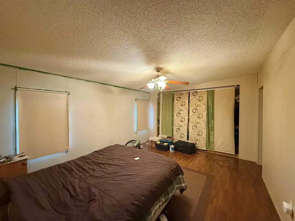 195 Skogg Avenue Hinton AB T7V1A6
