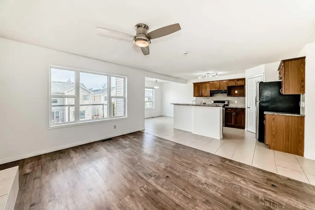 54 Royal Elm Road NW Calgary AB T3G 5V7