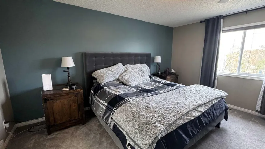 379 Cimarron Boulevard Okotoks AB T1S2L8