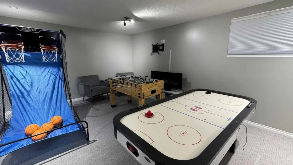 379 Cimarron Boulevard Okotoks AB T1S2L8
