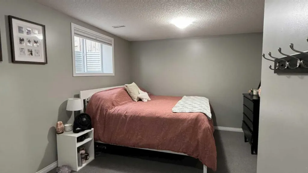 379 Cimarron Boulevard Okotoks AB T1S2L8