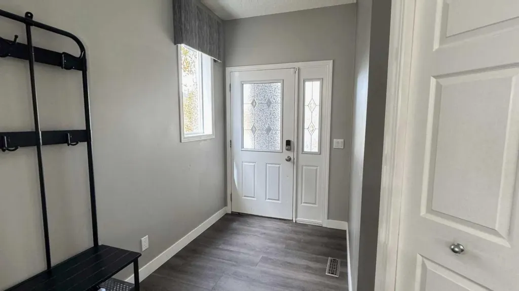 379 Cimarron Boulevard Okotoks AB T1S2L8