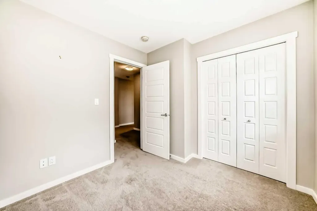 2400 Ravenswood View SE Airdrie AB T4A 0V7