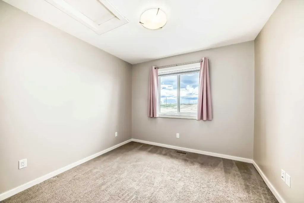 2400 Ravenswood View SE Airdrie AB T4A 0V7