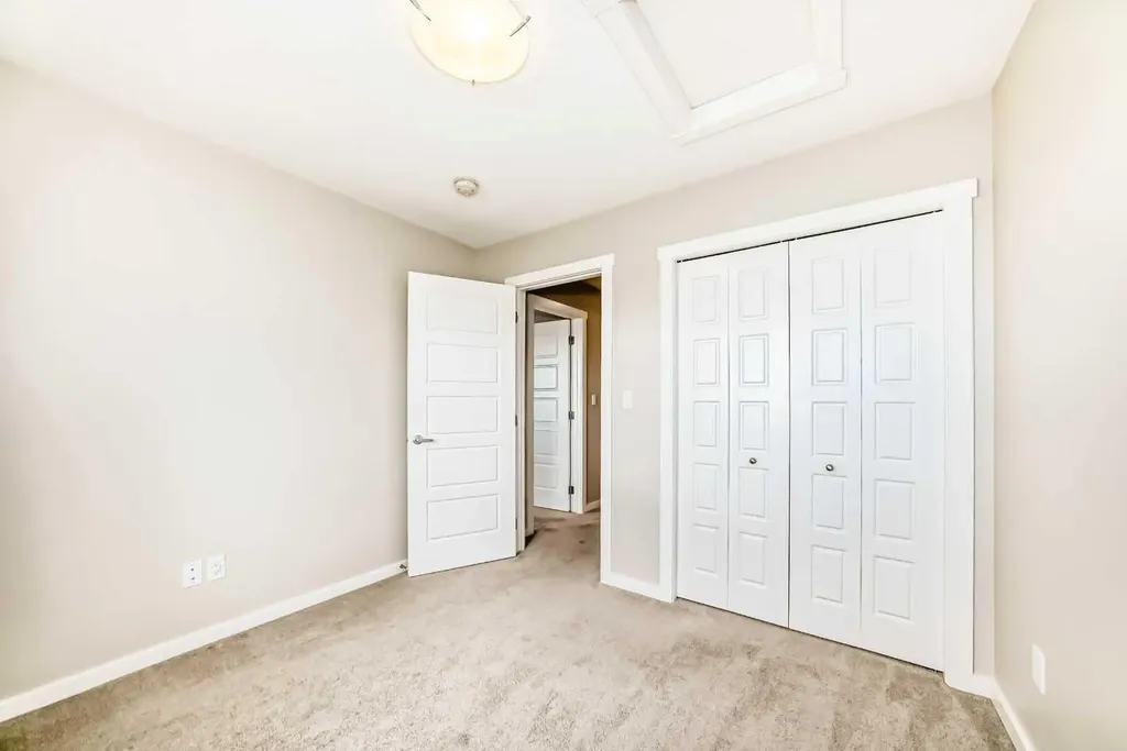 2400 Ravenswood View SE Airdrie AB T4A 0V7