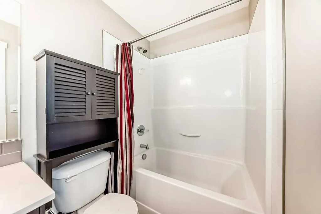 2400 Ravenswood View SE Airdrie AB T4A 0V7