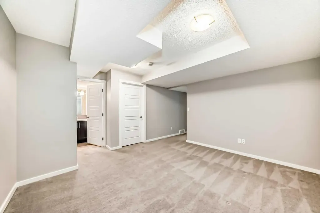 2400 Ravenswood View SE Airdrie AB T4A 0V7