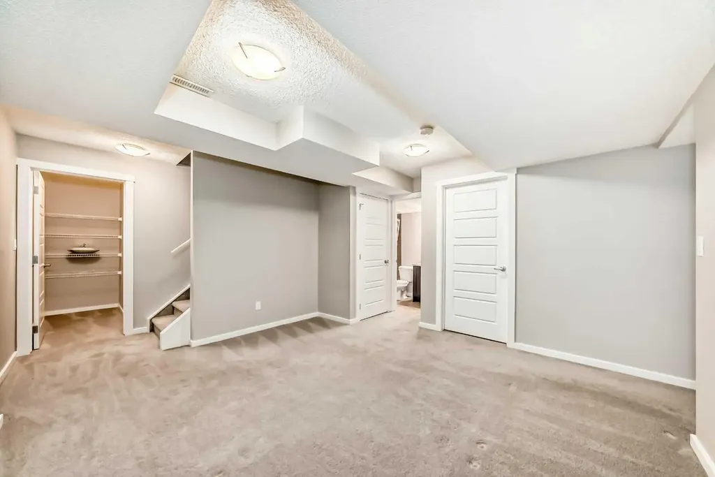 2400 Ravenswood View SE Airdrie AB T4A 0V7