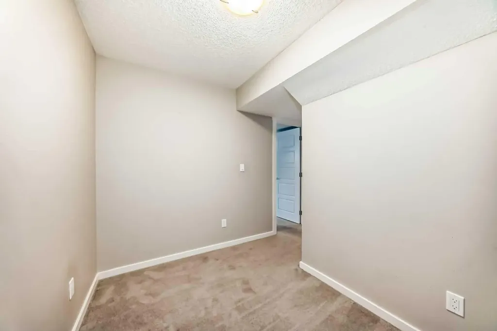 2400 Ravenswood View SE Airdrie AB T4A 0V7