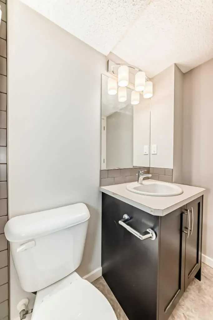2400 Ravenswood View SE Airdrie AB T4A 0V7