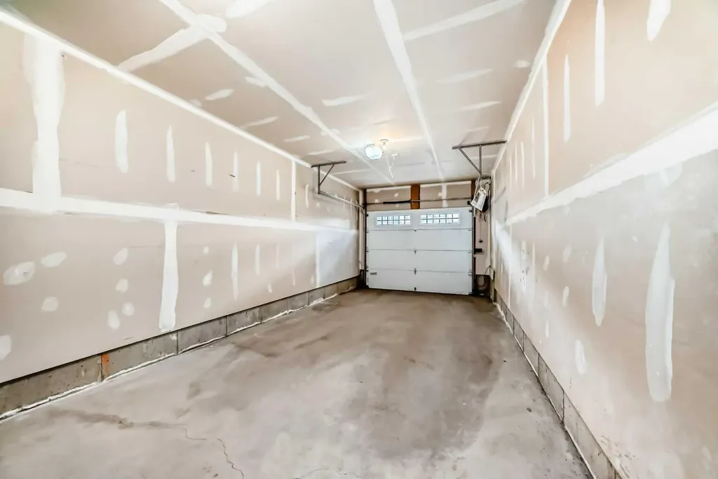 2400 Ravenswood View SE Airdrie AB T4A 0V7