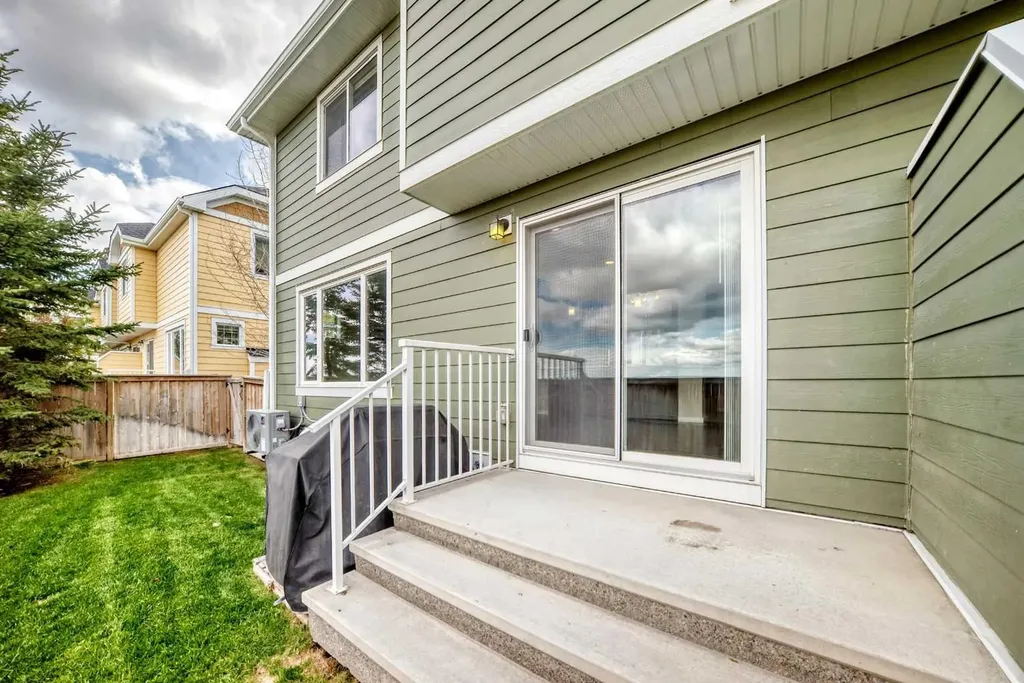 2400 Ravenswood View SE Airdrie AB T4A 0V7