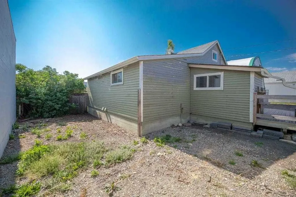 125 River Avenue Cochrane AB T4C 2C2