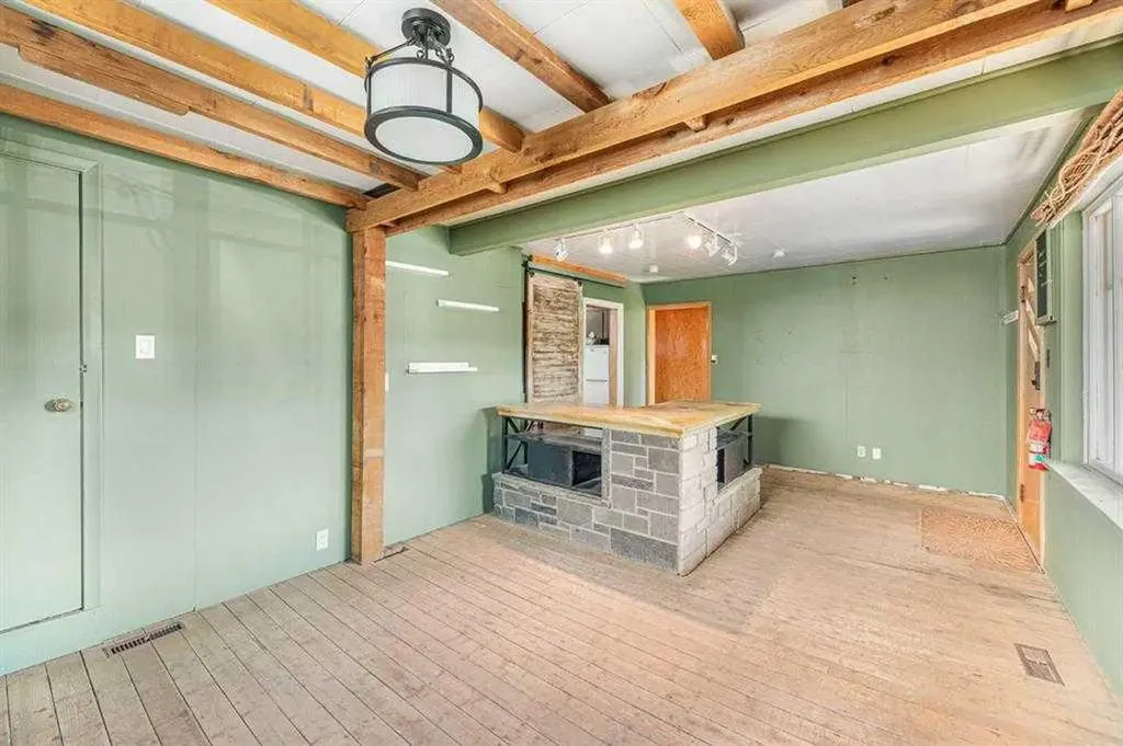 125 River Avenue Cochrane AB T4C 2C2