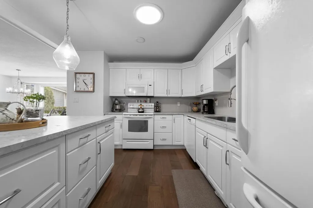 3932 56a Street Close Camrose AB T4V 4L1