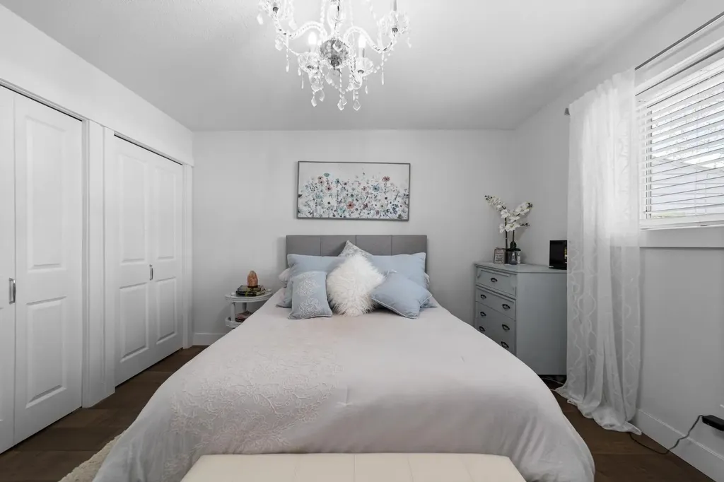 3932 56a Street Close Camrose AB T4V 4L1