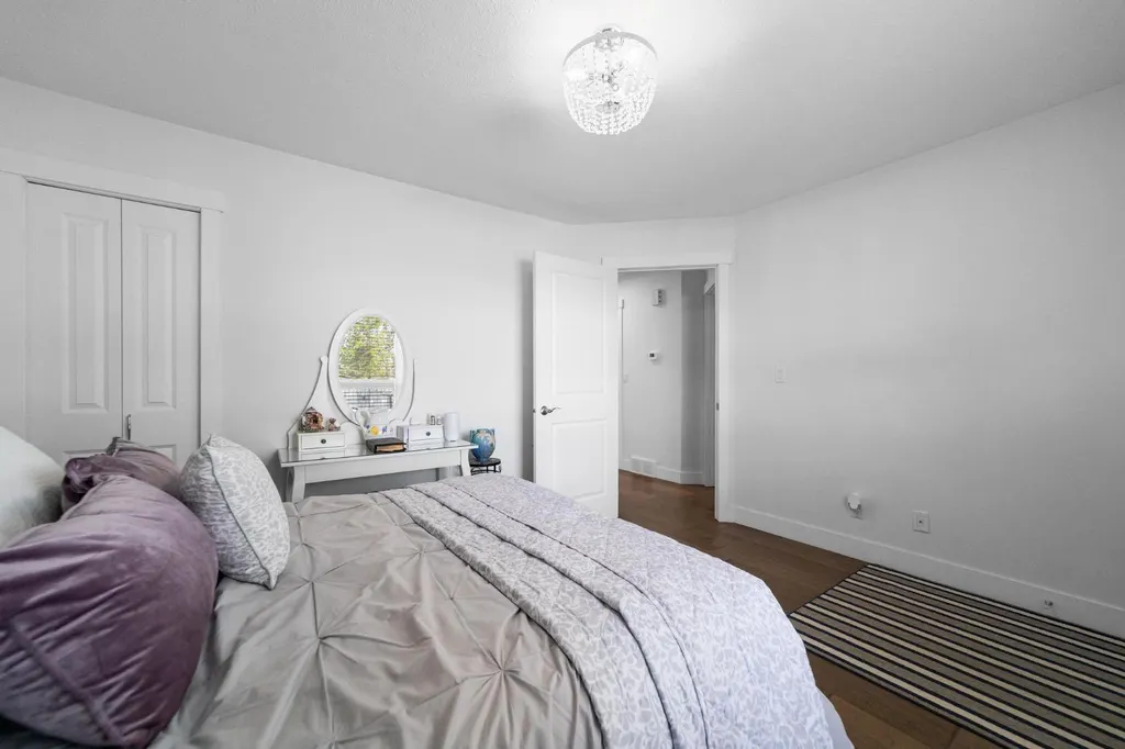 3932 56a Street Close Camrose AB T4V 4L1