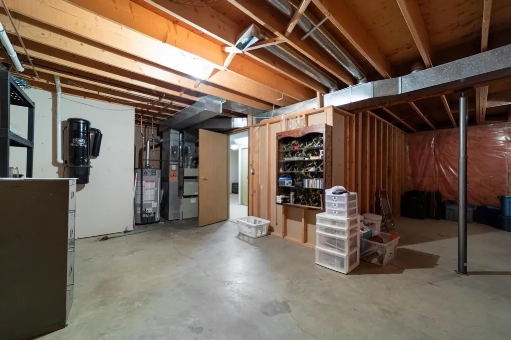 3932 56a Street Close Camrose AB T4V 4L1