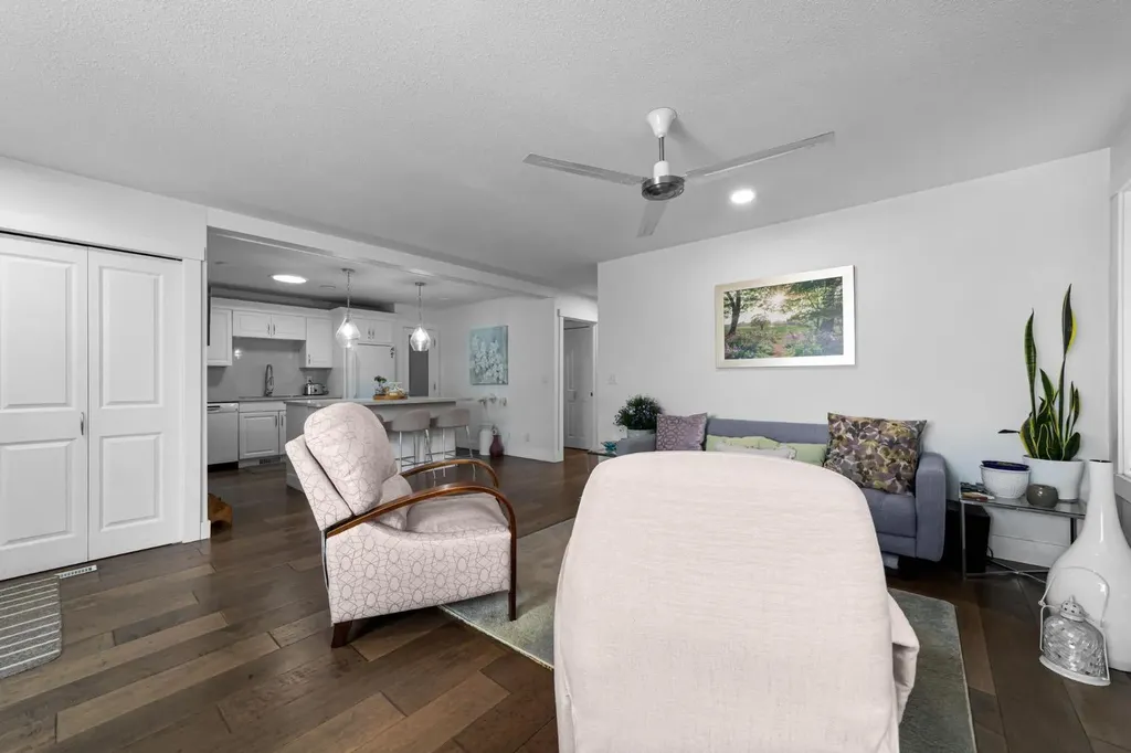 3932 56a Street Close Camrose AB T4V 4L1