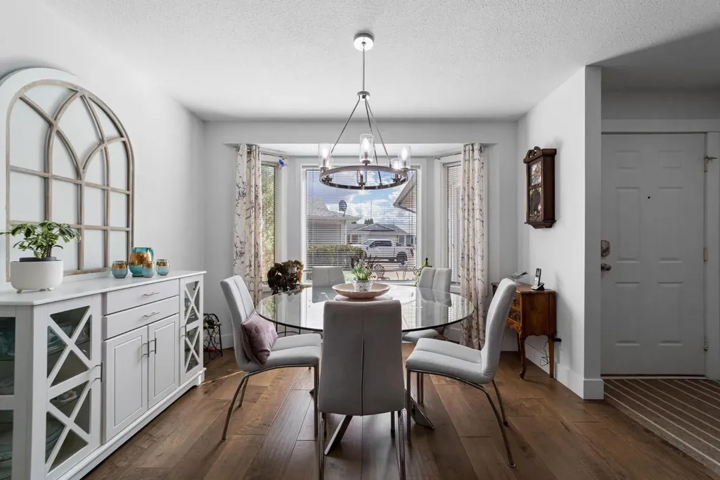 3932 56a Street Close Camrose AB T4V 4L1