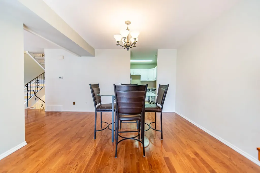 13104 Elbow Drive SW Calgary AB T2W 2S6