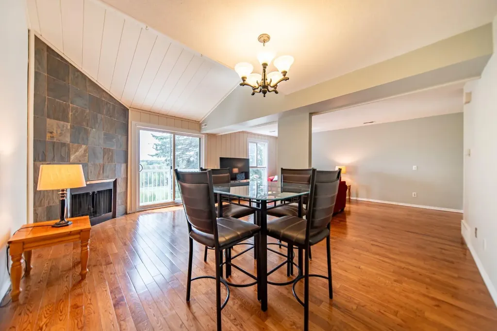 13104 Elbow Drive SW Calgary AB T2W 2S6