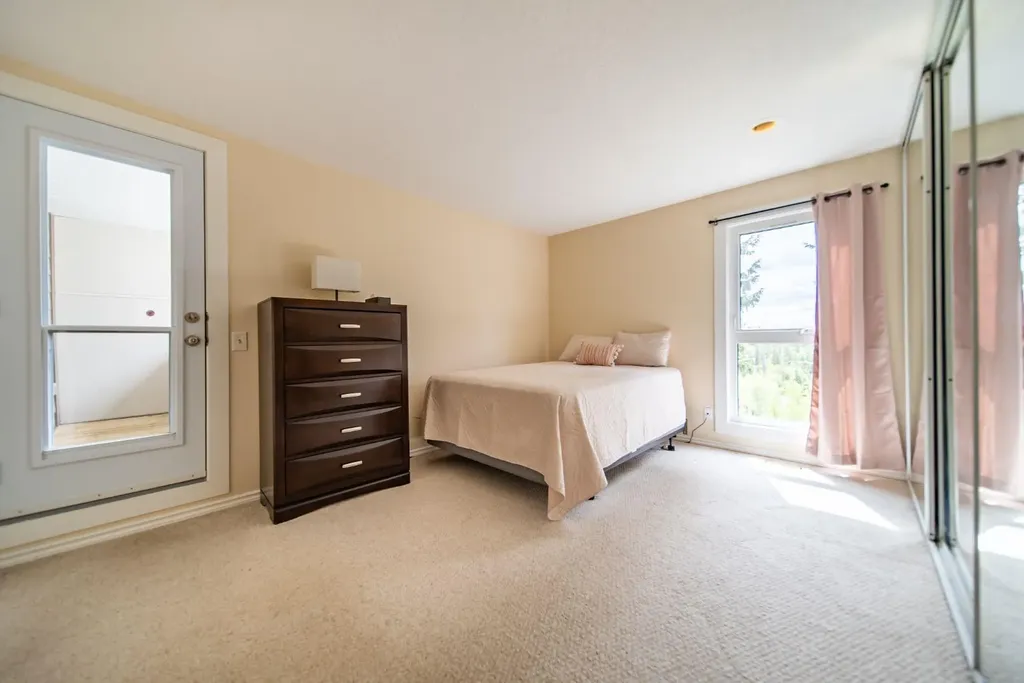 13104 Elbow Drive SW Calgary AB T2W 2S6