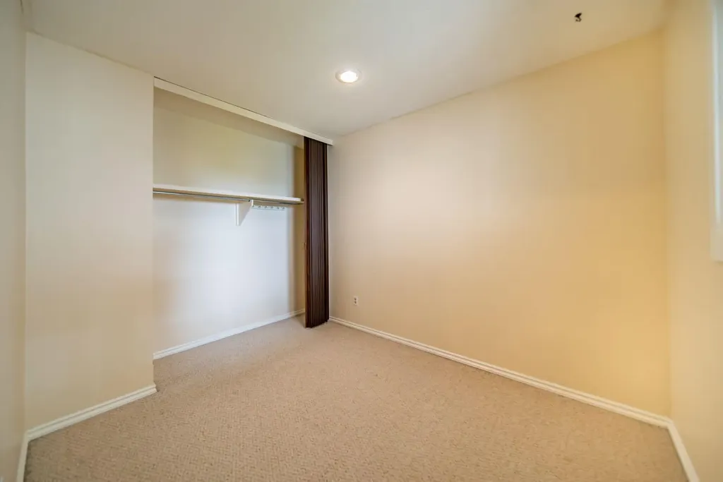 13104 Elbow Drive SW Calgary AB T2W 2S6