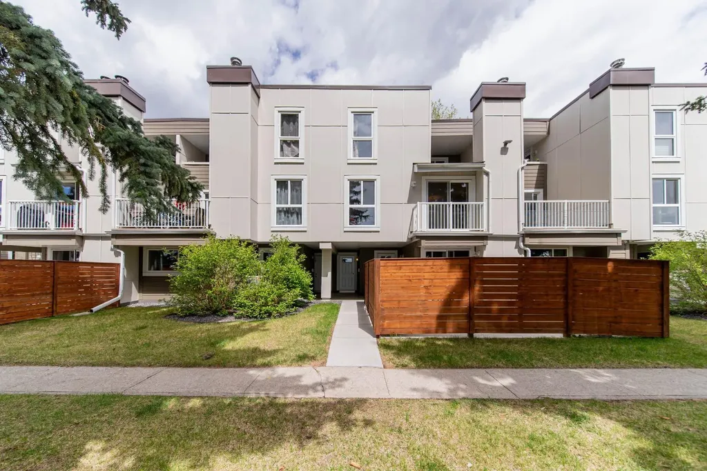 13104 Elbow Drive SW Calgary AB T2W 2S6