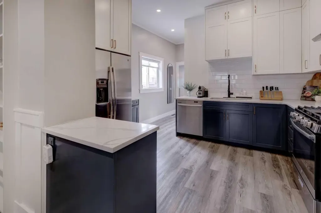 2307 15a Street SE Calgary AB T2G 3N3