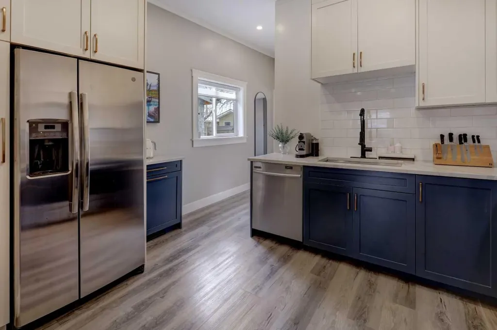 2307 15a Street SE Calgary AB T2G 3N3