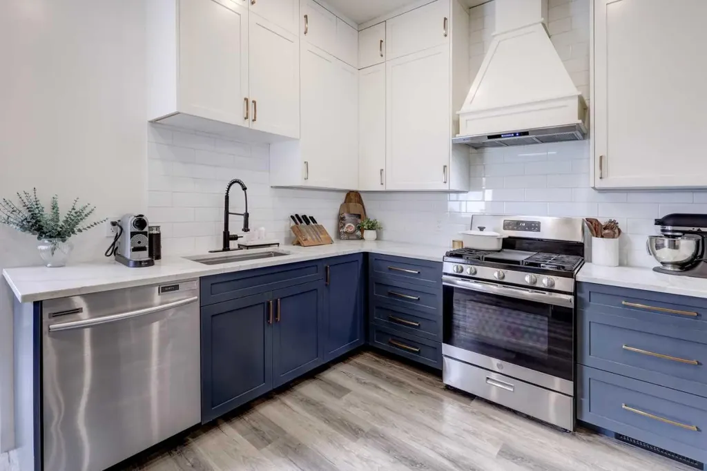 2307 15a Street SE Calgary AB T2G 3N3