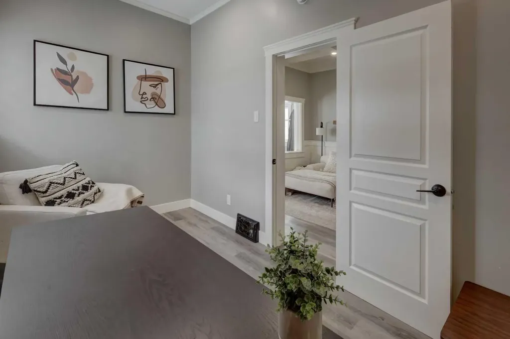 2307 15a Street SE Calgary AB T2G 3N3