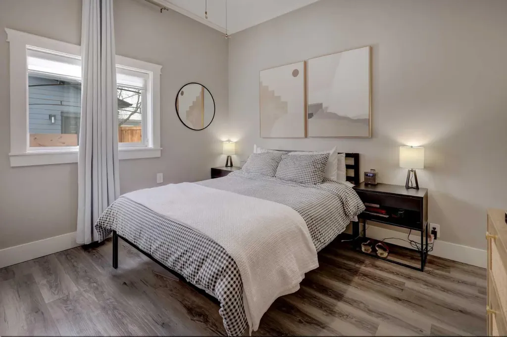 2307 15a Street SE Calgary AB T2G 3N3