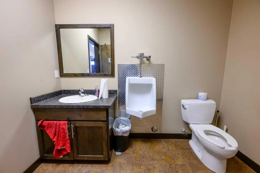 10709 79 Avenue Clairmont AB T8X5G9