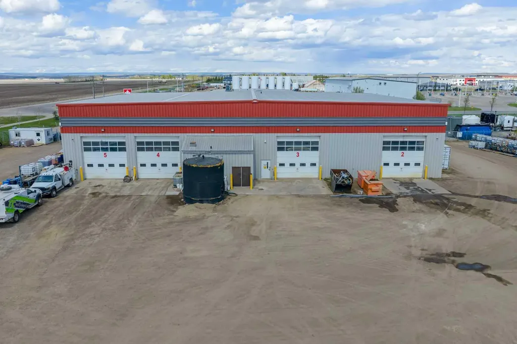 10709 79 Avenue Clairmont AB T8X5G9