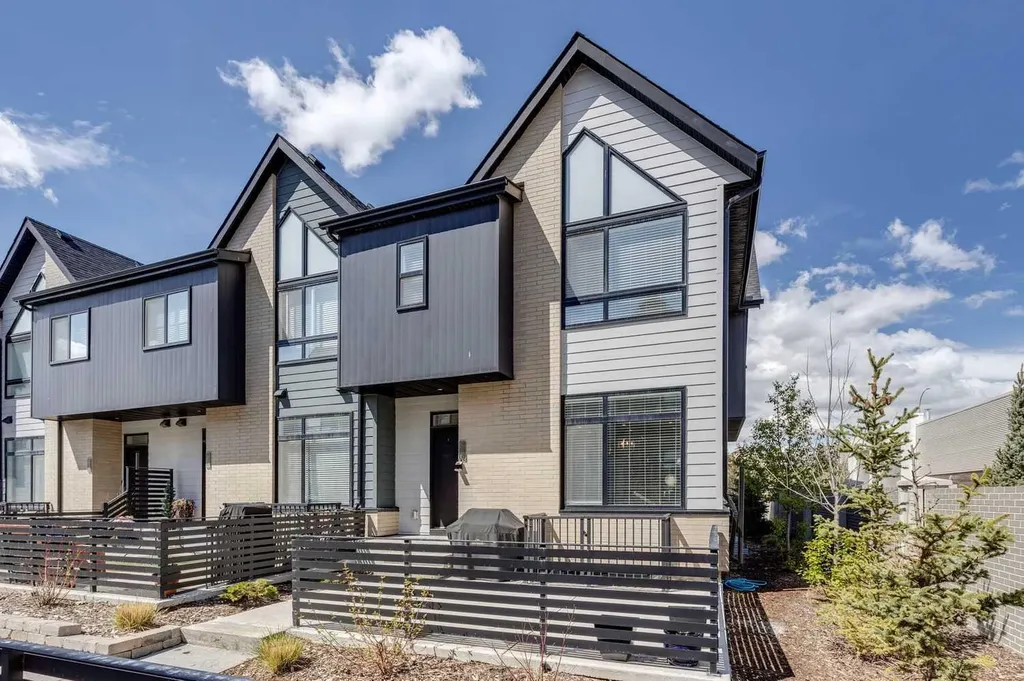 310 Sage Meadows Gardens NW Calgary AB T3P 1K2
