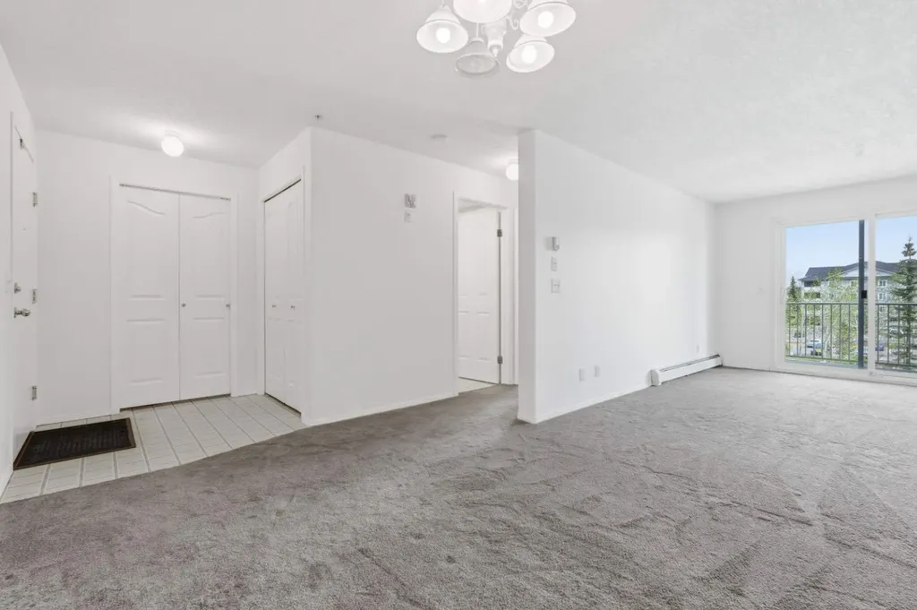604 8 Street SW Airdrie AB T4B2W4