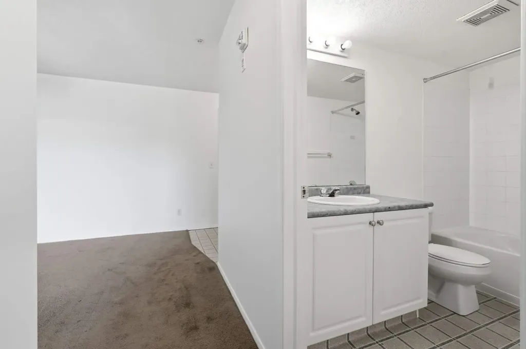 604 8 Street SW Airdrie AB T4B2W4