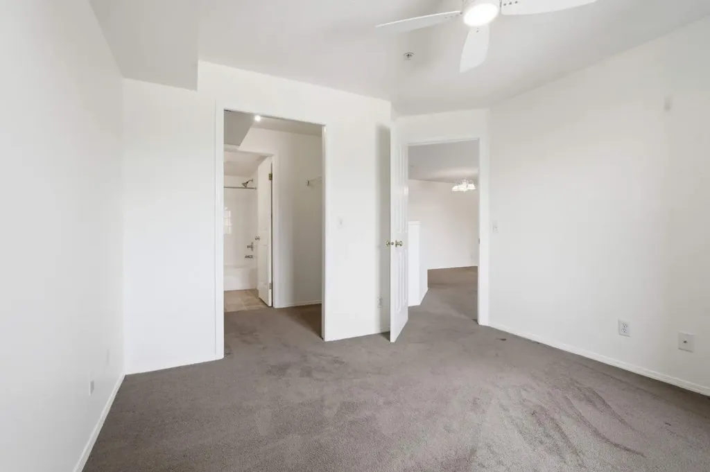 604 8 Street SW Airdrie AB T4B2W4