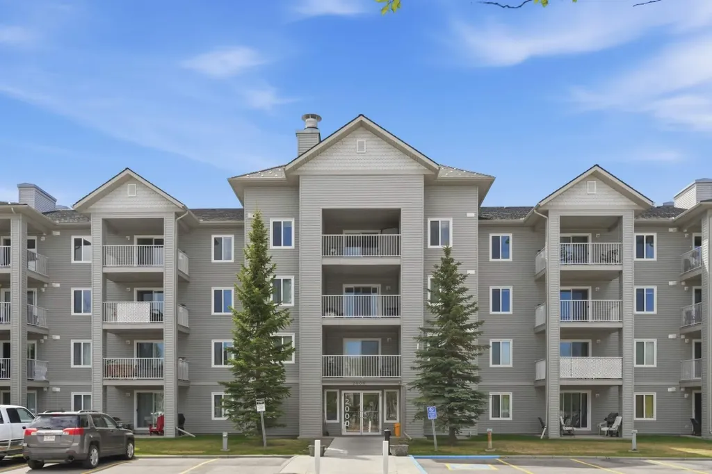 604 8 Street SW Airdrie AB T4B2W4